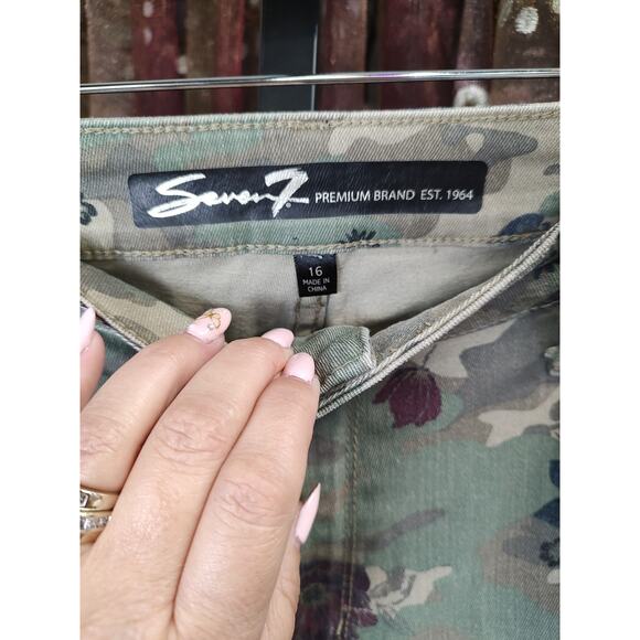 Women's Seven Jeans High Rise Straight Camo Floral Size 16 - Picture 10 of 16